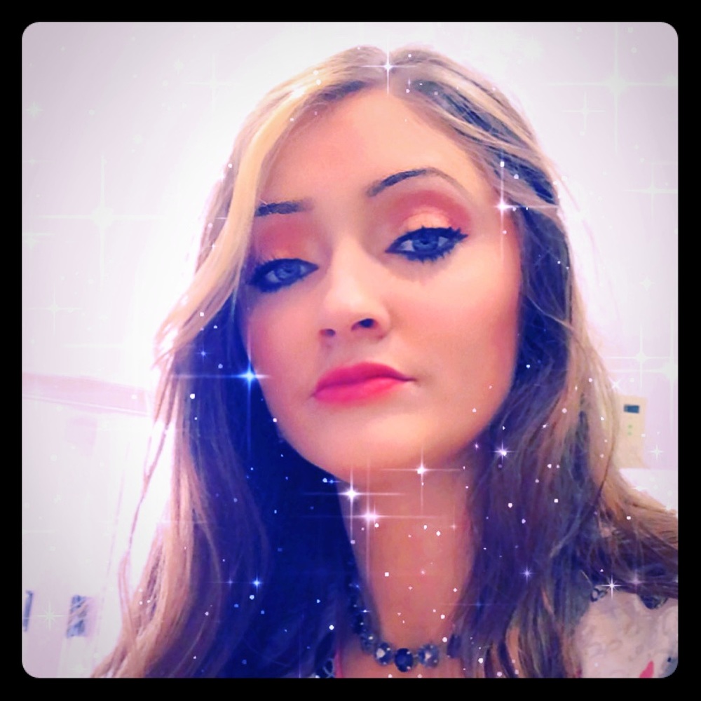 Meet your Posher, Sabrina